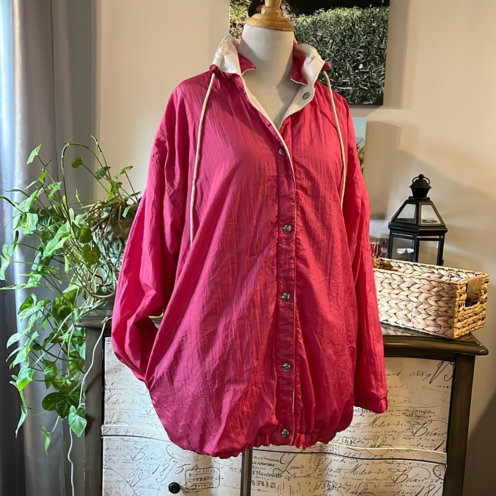 VINTAGE REVERSIBLE WINDBREAKER JACKET BARBIE PINK AND WHITE SIZE MEDIUM